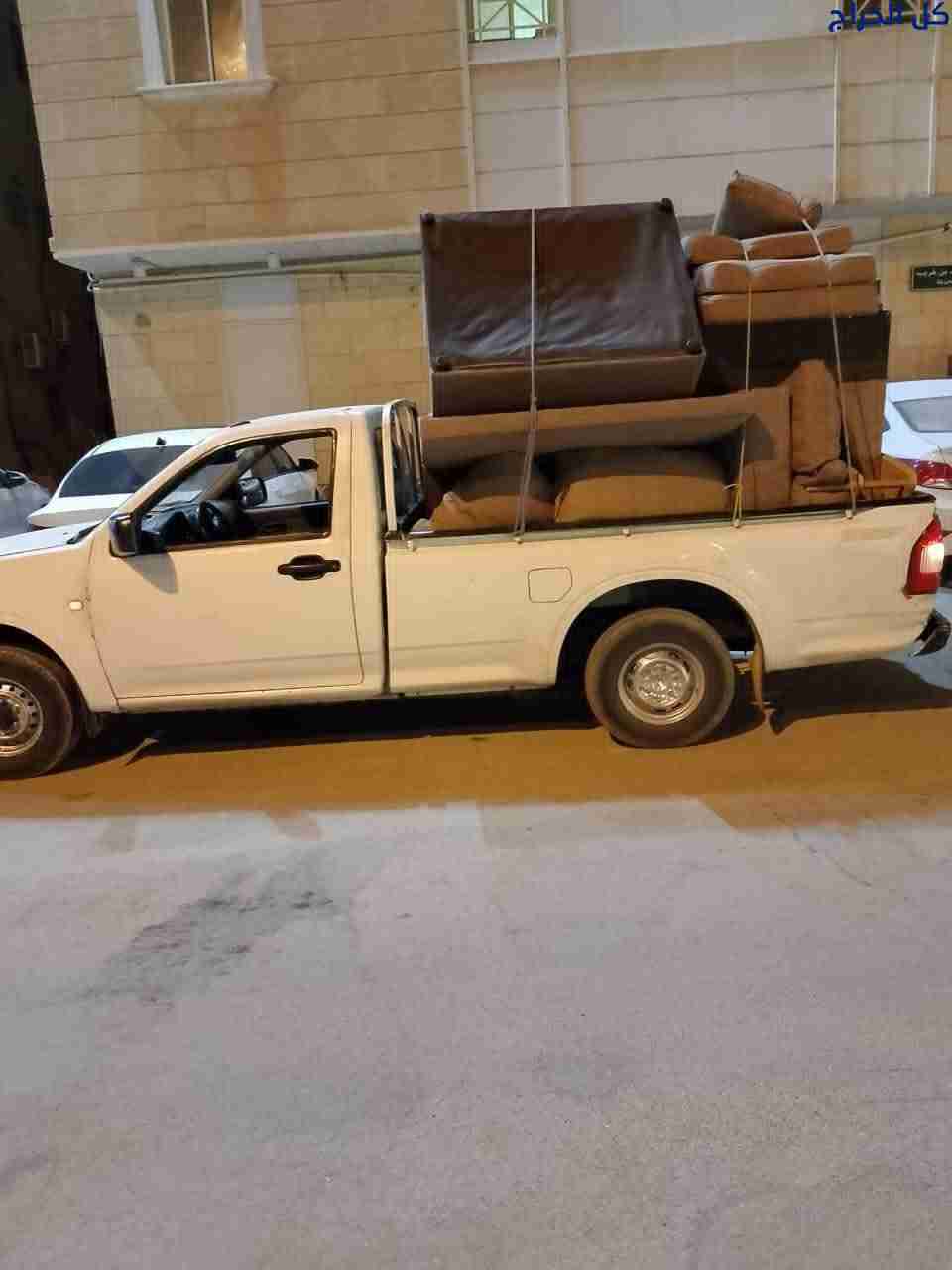 دينا نقل عفش داخل حي الياسمين 0556418907