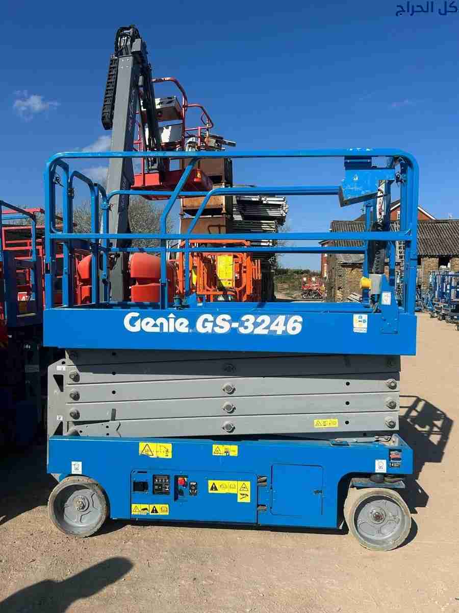 scissor lift 12 meter rental Dammam